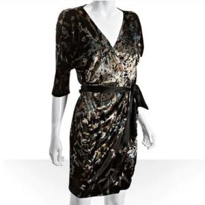 Diane Von Furstenberg Grano Velvet Floral Print Kimono Style Wrap Dress Size 4